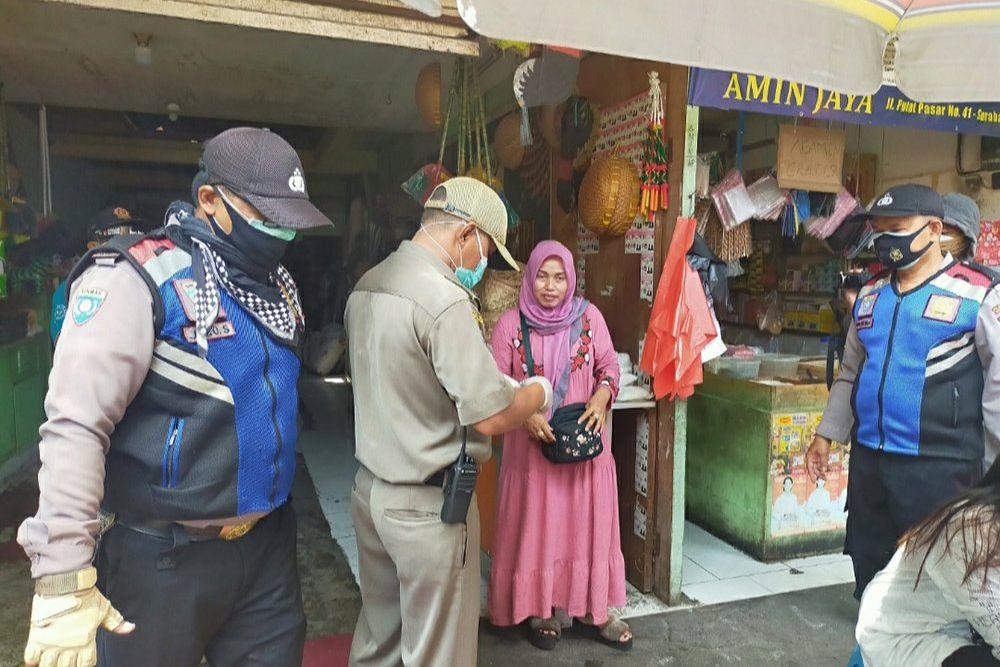 Demi Melindungi Warga Surabaya, Tim Swab Hunter Gencar Sasar Pelanggar Prokes
