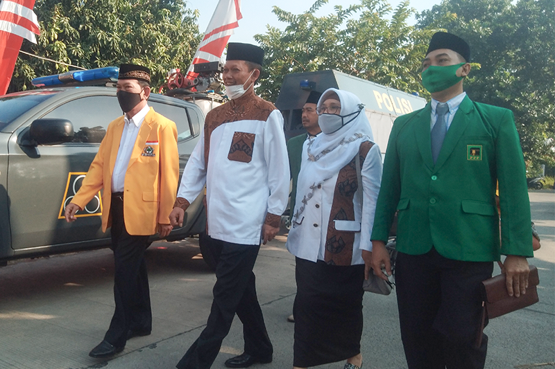 Pendaftar Pertama ke KPU, Bapaslon Yoko-Nisa Optimis Menang di Pilkada Mojokerto