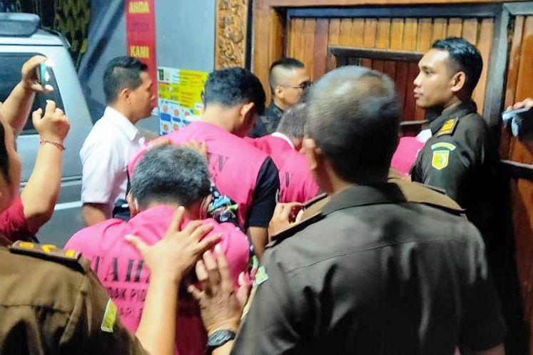 Dugaan Korupsi UKL UPL Rp 894 juta, Kejari Situbondo Tahan 6 Orang Tersangka