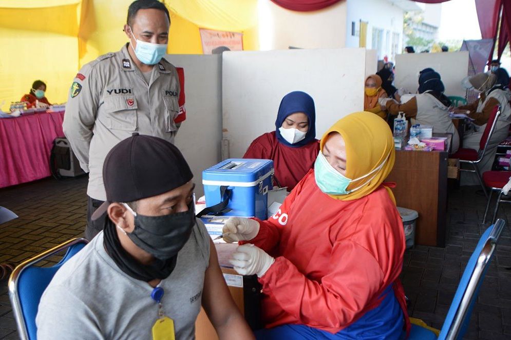 Satgas Situbondo Kendalikan Sebaran Covid-19 Melalui PPKM dan Percepatan Vaksin