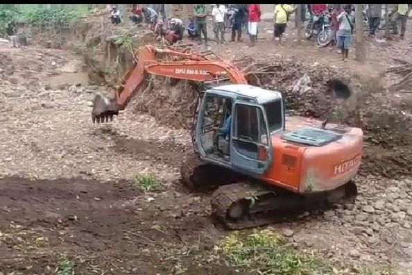 Pasca Viral Ibu Hamil Ditandu, Jembatan Penghubung Desa Terpencil di Jember Diperbaiki