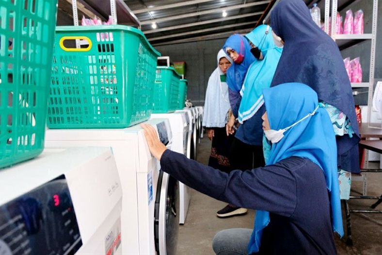 Rumah Padat Karya Prapen Serap 106 Tenaga Kerja MBR
