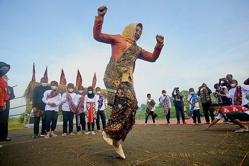 Hadirkan Permainan Tradisional, Asdep KemenPAN RB Apresiasi Pelaksanaan Mojotirto Festival