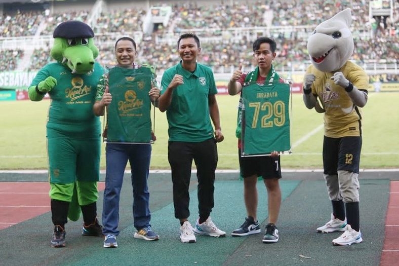 Dua Tahun Vakum Akibat Pandemi, Pertandingan Persebaya vs Persis Solo Digelar di GBT Dengan Penonton