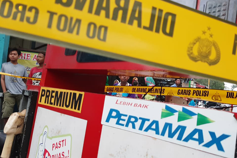 Jeriken BBM yang Terbakar di Ruko Probolinggo Diduga Jadi Tempat Penimbunan Pom Mini