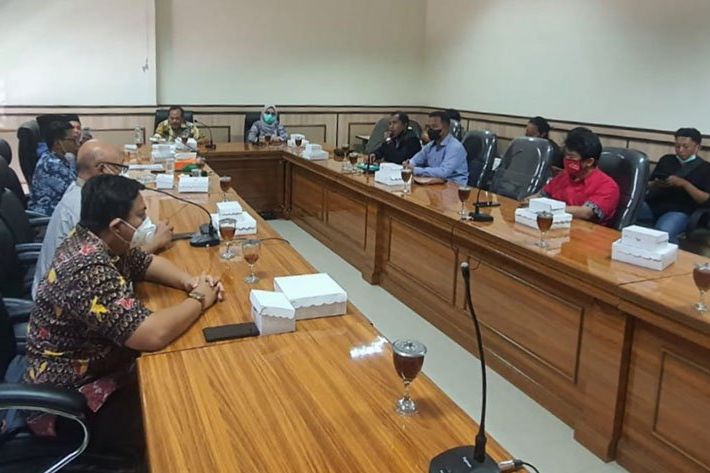 Merasa Terintimidasi, Kades Clarak Datangi Kantor DPRD Kabupaten Probolinggo