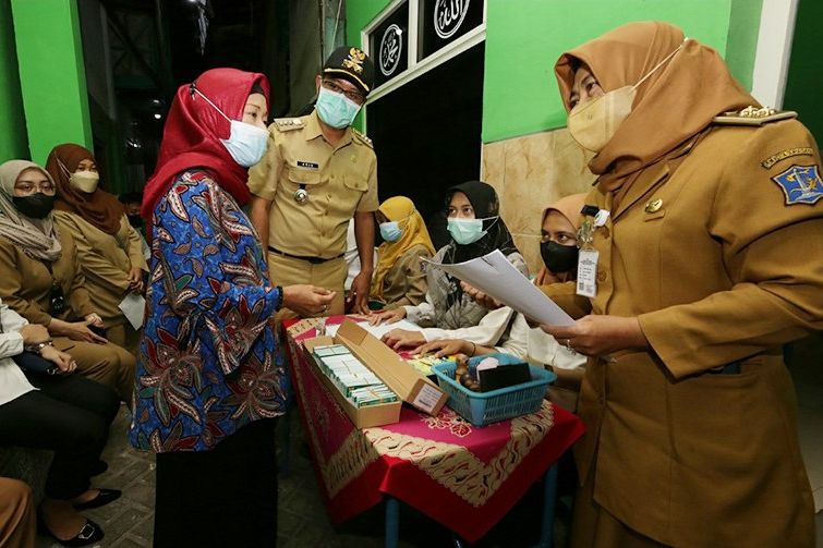 Kini Giliran Camat dan Lurah Krembangan Berkantor di Balai RW