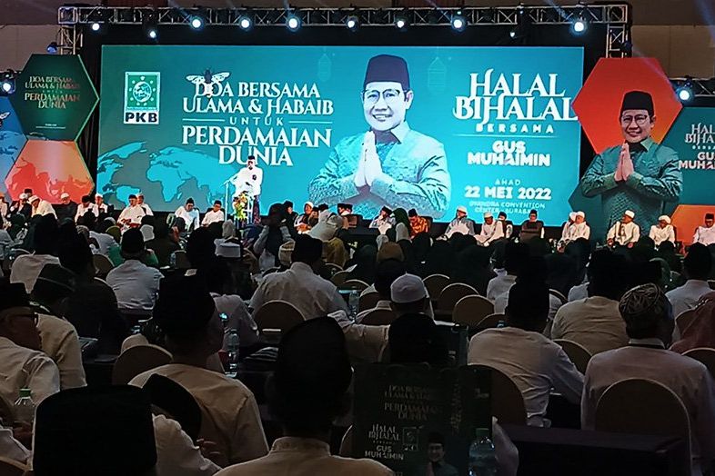 Doa Bersama, Cak Imin Harap Kiai dan Habaib di Jatim Ketuk Pintu Langit Agar Konflik Dunia Selesai