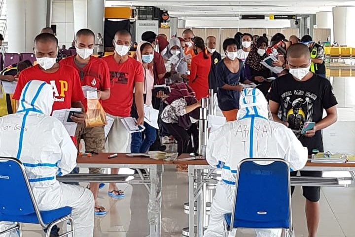 151 Pekerja Migran di Malaysia Dideportasi Tiba di Juanda