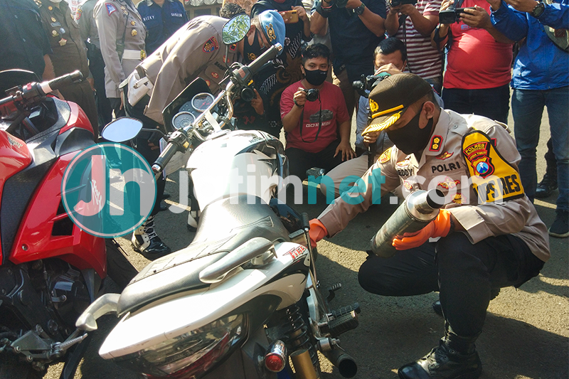 Bikin Bising Jalan, Seratusan Motor Knalpot Brong Disita dan Ditilang