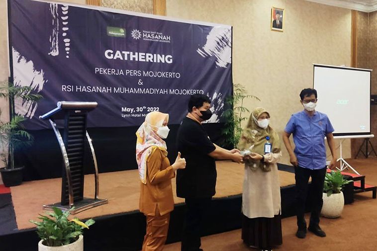 Wartawan Rawan Terkena Virus Konjungtivitis, Ini Tips dari RSI Hasanah Mojokerto