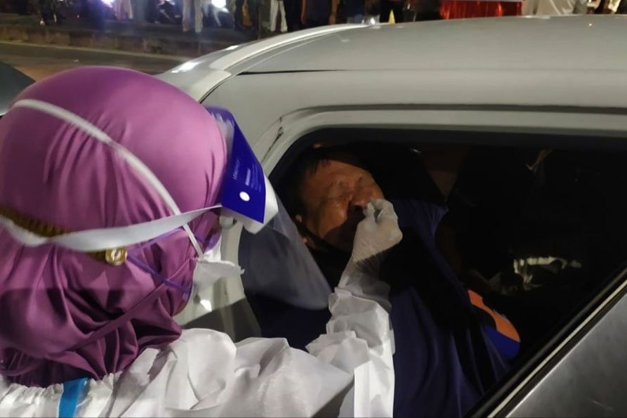 Penyekatan di Suramadu hingga Dini Hari, 2.600 Pengendara Dites Rapid Antigen