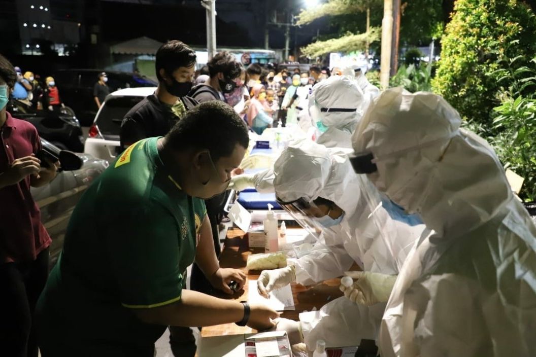 Rapid Test Mendadak di Depan Gedung Negara Grahadi Terdapat 19 Orang Reaktif