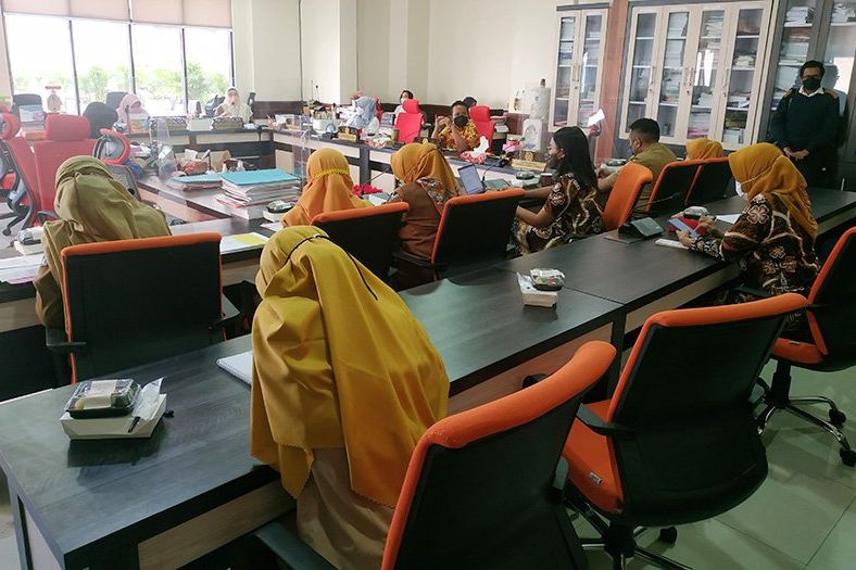 Keterlambatan Distribusi Seragam MBR Jadi ‘Primadona’ Dalam Persiapan PPDB 2022/2023, Ada Apa?