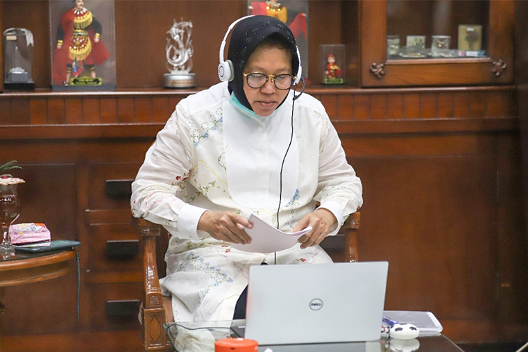Risma Ungkap Strategi Penanganan Terorisme di Surabaya Dalam Forum Internasional