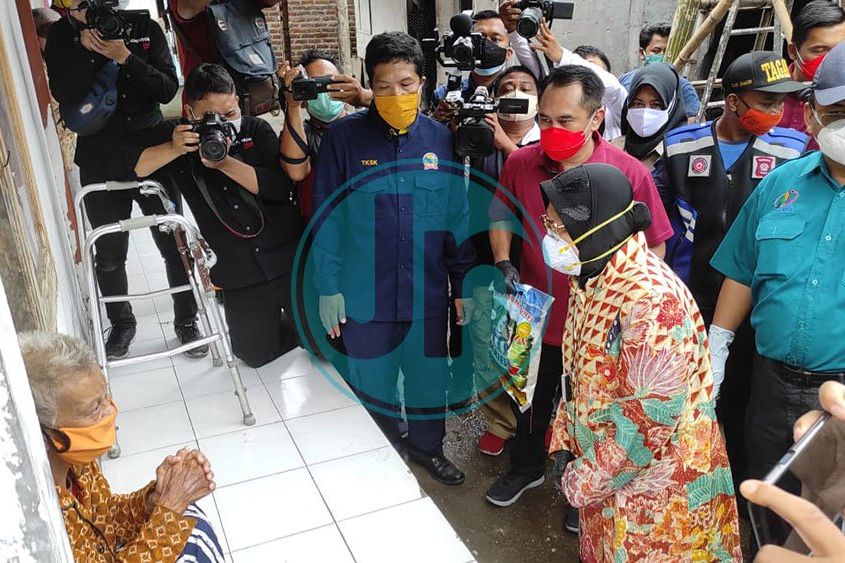 Ke Mojokerto, Mensos Risma Temuai warga di ekslokalisasi