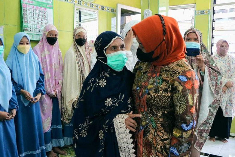 Bersama Forkopimda, Ning Ita Keliling Masjid dan Musala Sapa Warga Kota Mojokerto