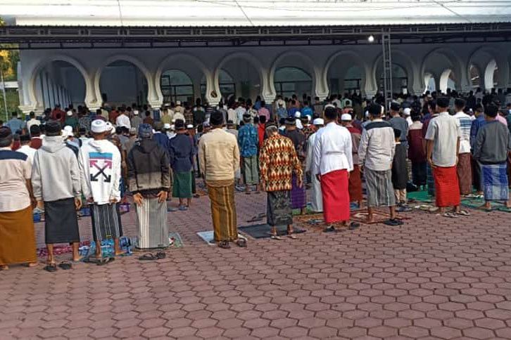 Rayakan Idulfitri Lebih Awal dari Pemerintah, Ini Dalil dari Pesantren Mahfilud Durror di Jember