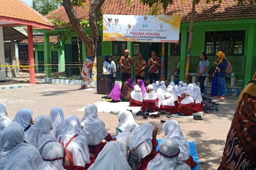 Atap Kelas Ambruk, Dispendik Jember Klaim Musibah Nilai Positif