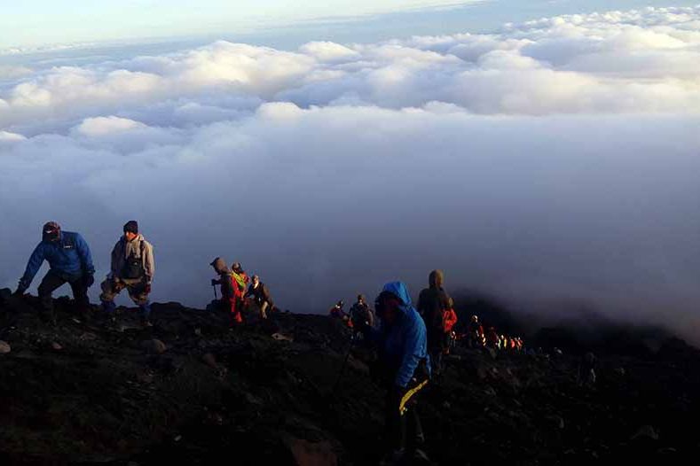 Pendakian Gunung Semeru Kembali Dibuka, Cek Tanggalnya
