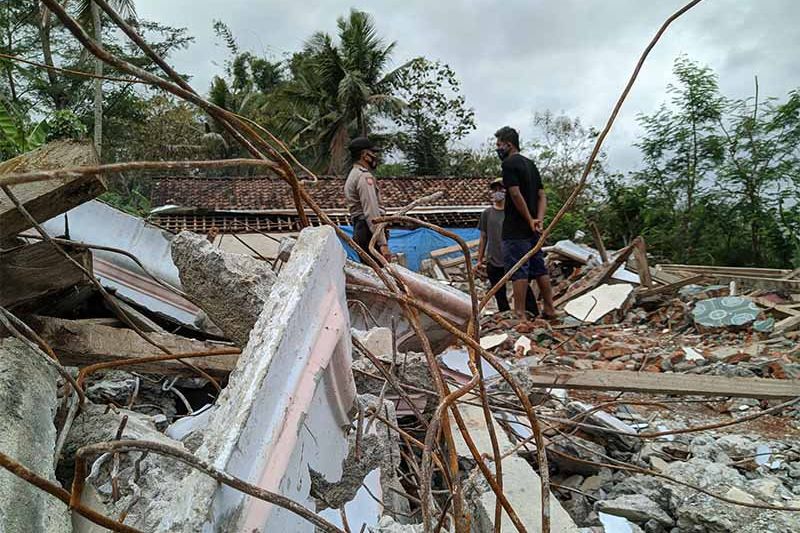 Anak di Ponorogo Robohkan Rumah Ibunya