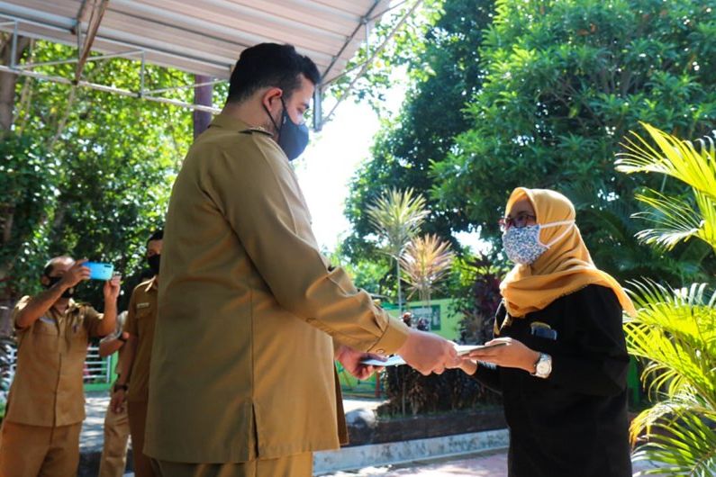 Pulihkan Sektor Pariwisata, Pemkot Probolinggo Berikan Sertifikat Pada Sembilan Pelaku Wisata