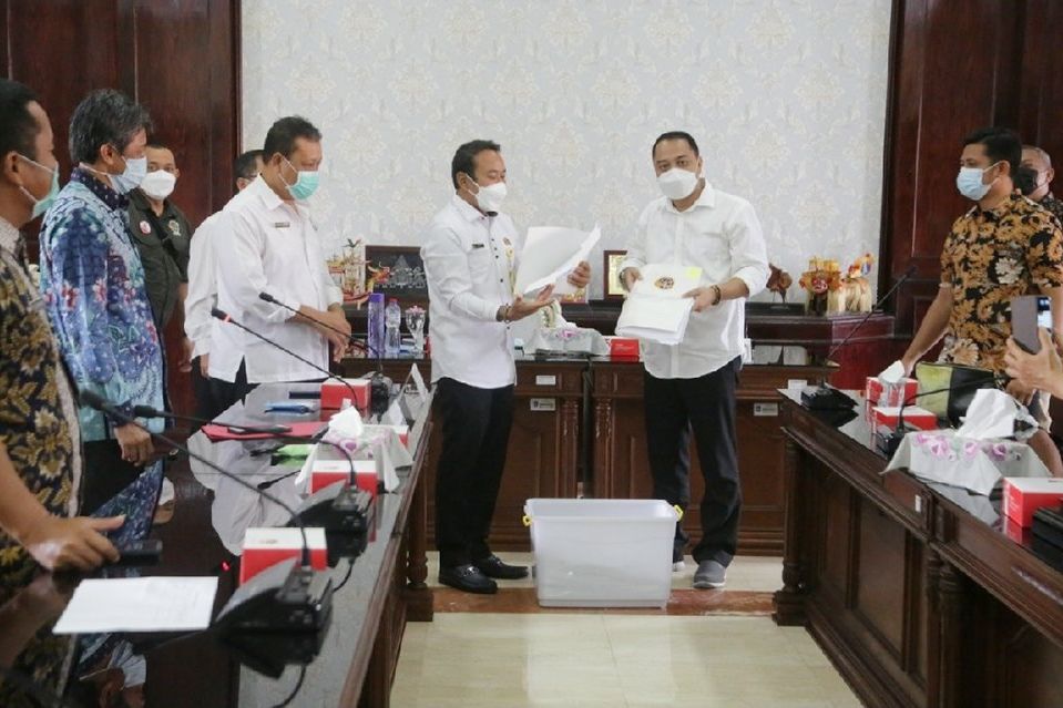 Kantor Pertanahan Surabaya Berikan 142 SHP dan 44 PBT