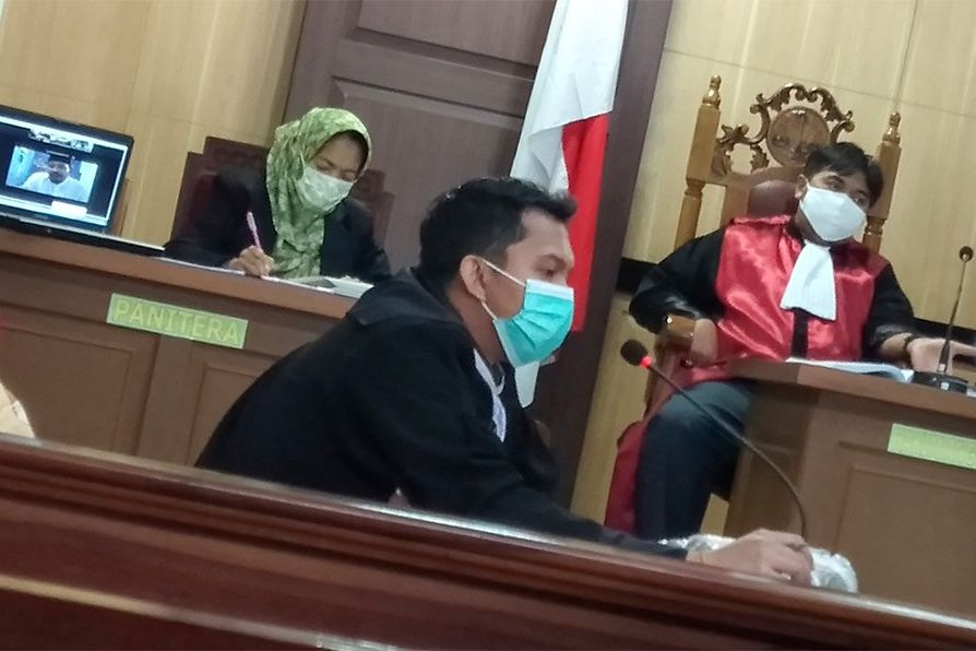 Terdakwa Tampik Keterangan Saksi dan Ragukan Barang Bukti Perkara Penganiayaan Takmir Masjid