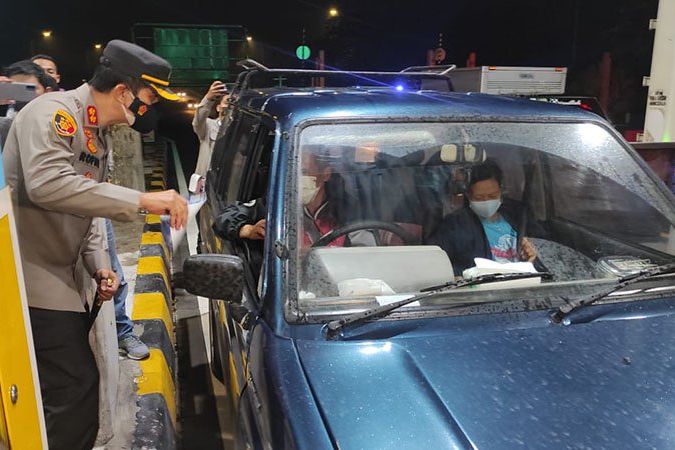 Pasca Kecealakaan Vanessa Angel, Polresta Mojokerto Bagikan Tips Aman Berkendara di Tol
