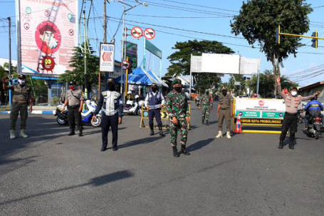 Antisipasi Sebaran Covid-19 dari Pemudik, Sterilsasi Kendaraan Dilakukan di Probolinggo