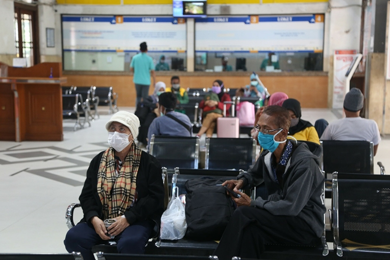 Penumpang KA Wajib Pakai Masker, Tidak Mengenakan Dilarang Naik