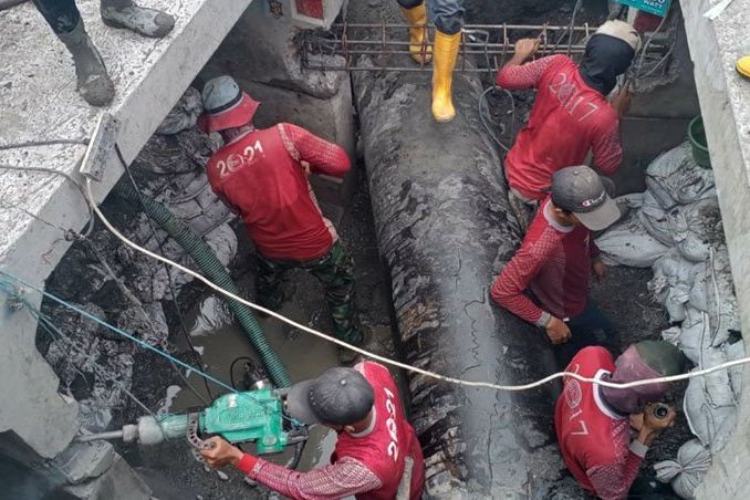 Cegah Genangan, Pembuatan Saluran di Jalan Kedung Cowek Terkoneksi ke Laut 