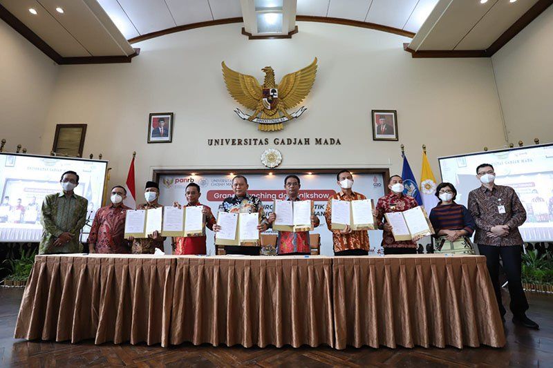 Surabaya Jadi Daerah Percontohan Reformasi Birokrasi Tematik Penanggulangan Kemiskinan