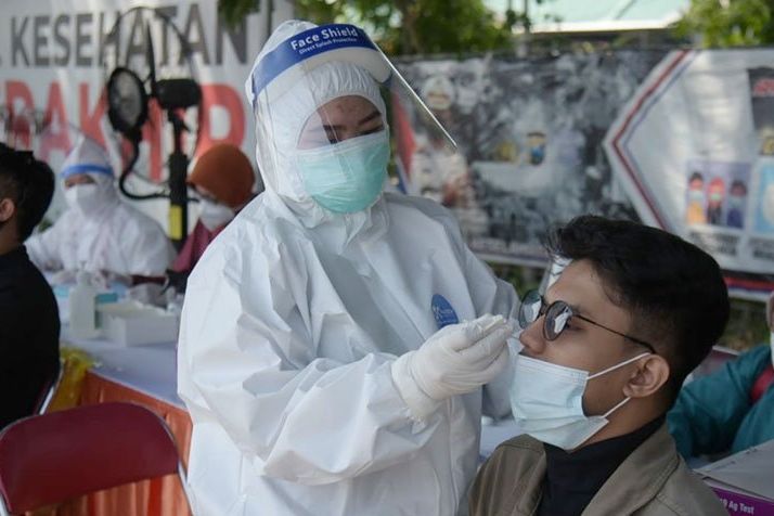 Antisipasi Lonjakan Covid-19, 10 Persen ASN Pemkot Surabaya di Tes Swab