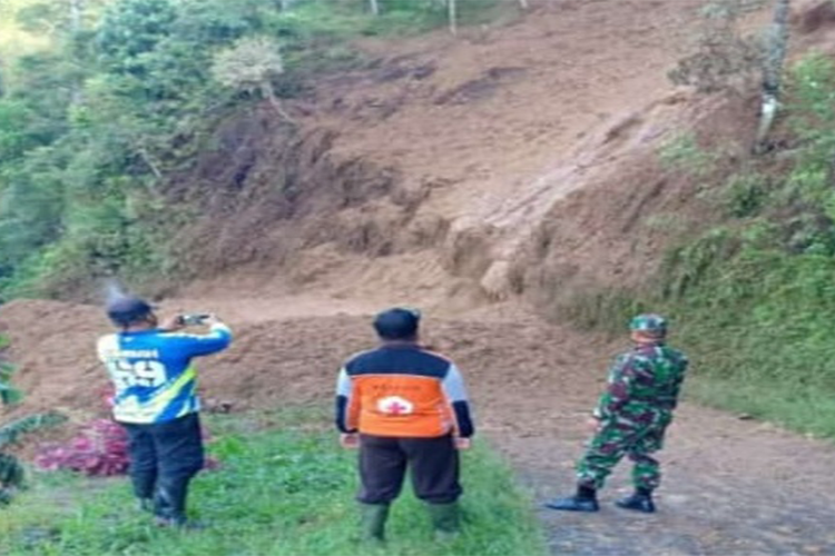 Intensitas Hujan Masih Tinggi, Magetan Waspadai Tanah Longsor