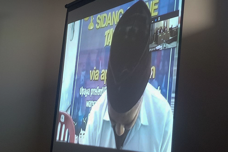Tabrak Posko Covid-19, Warga Gresik Divonis Lima Bulan