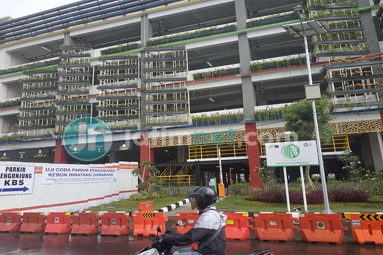 Hari Pertama Buka, TIJ Tampung 400 Kendaran Pengunjung KBS