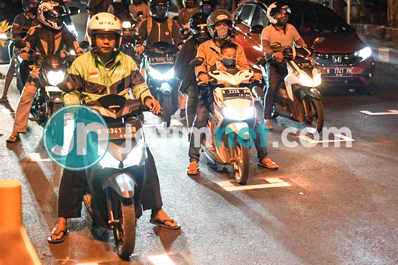 Tekan Sebaran Covid-19, Titik Traffic Light di Probolinggo Digaris Putih Layaknya Start Balap Motor