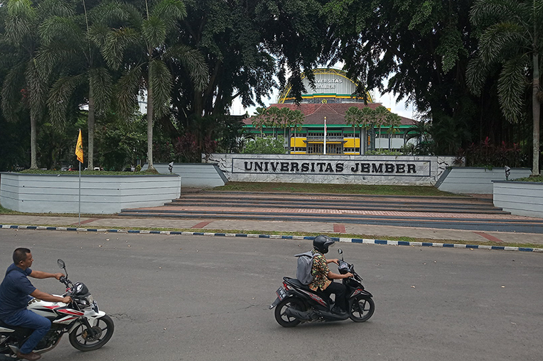 <em>Study From Home</em>, Mahasiswa Unej Dapat Paket Data Internet Rp 50 Ribu