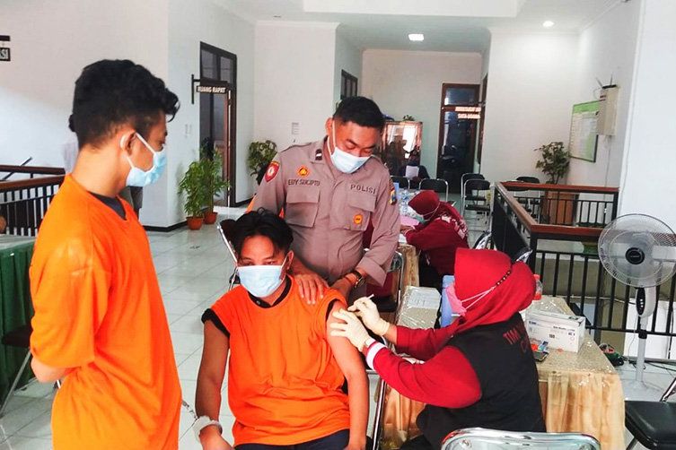 Antisipasi Sebaran Omicron, Tahanan Jalani Divaksin