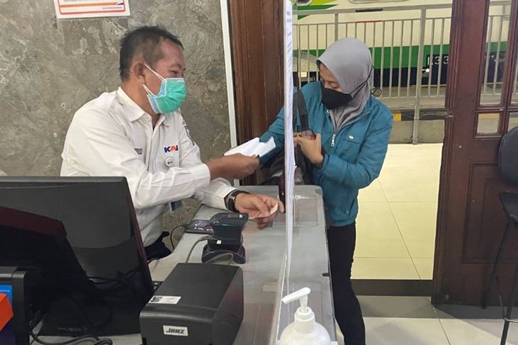 Seluruh Pelanggan Kereta Api Wilayah Daop 8 Wajib Vaksin