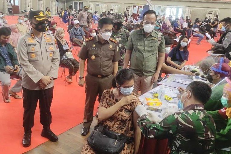 Polres Gresik Gelar Serbuan Vaksinasi Covid-19 Sebanyak 4 Ribu Dosis