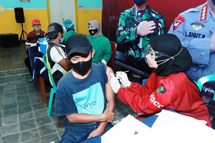 Gerai Vaksin TNI-Polri Efektif Jaring Masyarakat Ikut Vaksin