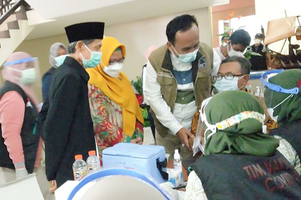 1.200 Imam Masjid dan Ulama di Gresik Divaksin Sinovac