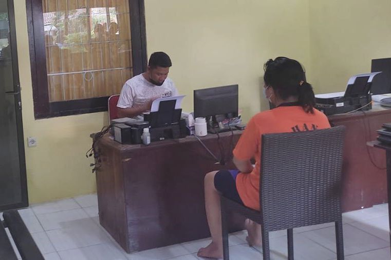 Nekat Lakukan <em>Human Trafficking</em>, Seorang Wadam Diringkus Polres Mojokerto