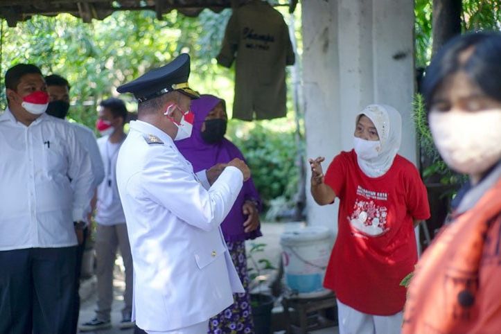 Kemerdekaan HUT ke-76 RI, Wawali Surabaya Kunjungi Keluarga Pejuang