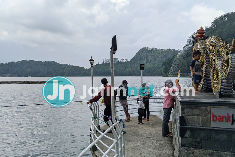 Stadion dan Telaga Ngebel Mulai Ramai Pada Uji Coba <em>New Normal </em>di Ponorogo
