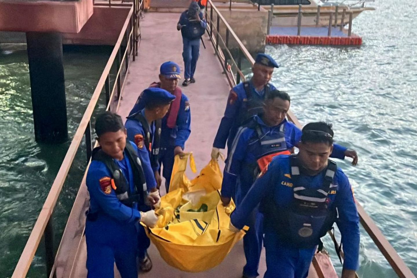 Jasad Lansia Ditemukan Mengapung di Dermaga Pelabuhan Petrokimia Gresik