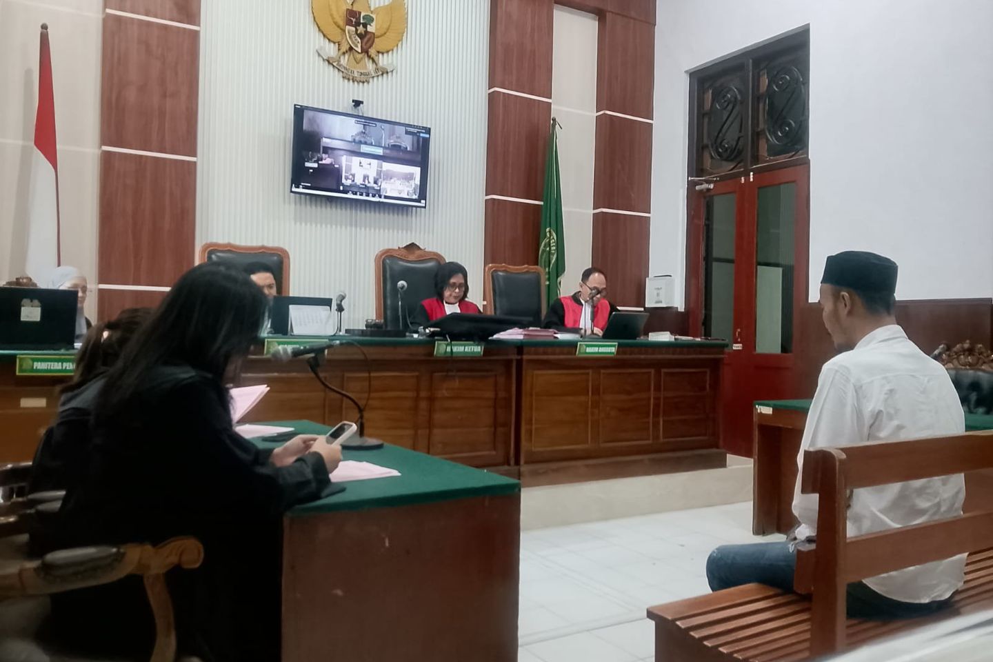 Kecanduan Judi Online, Kepala Toko di Surabaya Nekat Gelapkan Uang Perusahaan