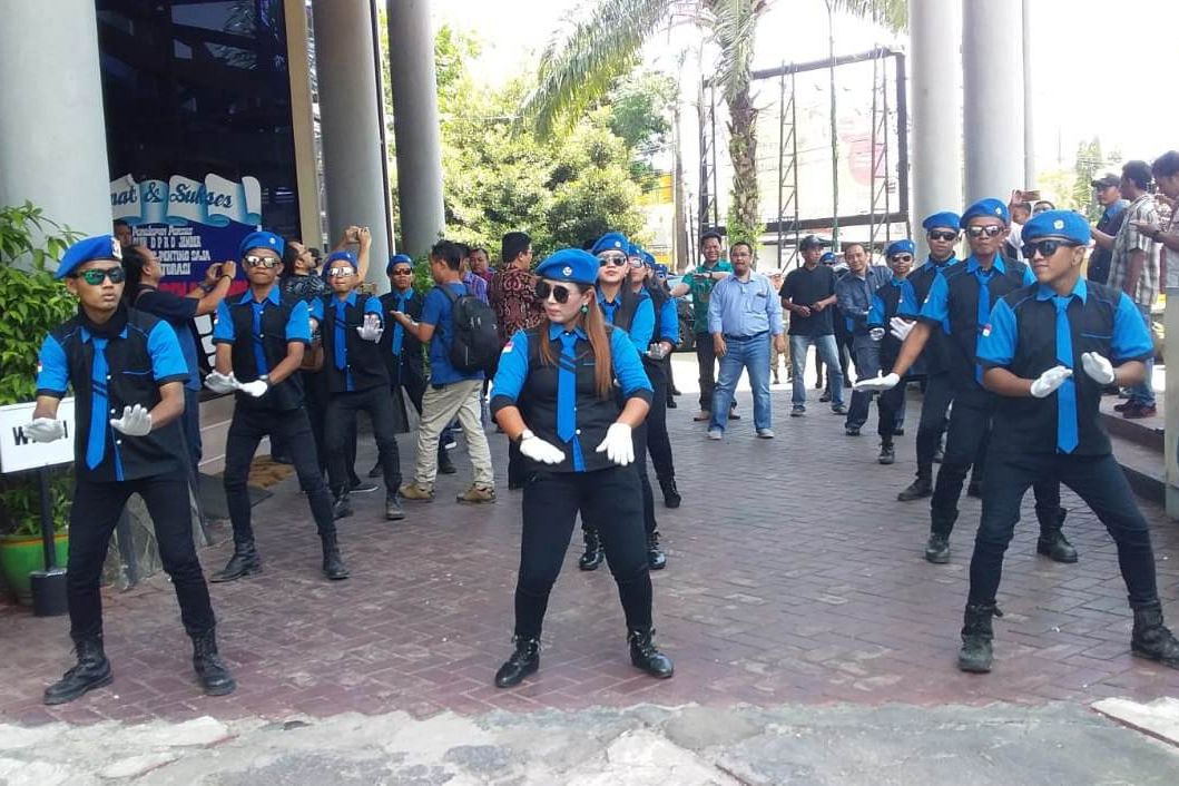 Pendukung Hak Angket Meluas, Massa Joget di Kantor DPRD Jember